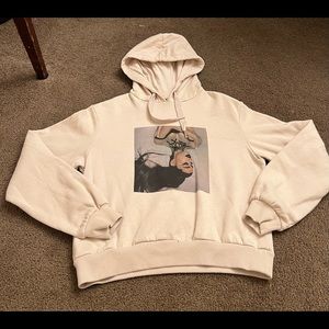 DIVIDED ARIANA GRANDE HOODIE Size xs